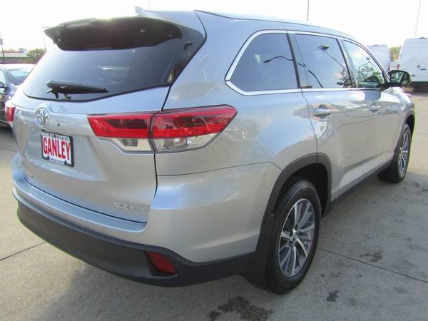 2019 Toyota Highlander XLE for sale in Akron, OH – photo 7