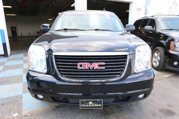 2011 GMC Yukon XL SLT 1500 SUV - - by dealer - vehicle for sale in Columbus, OH – photo 2