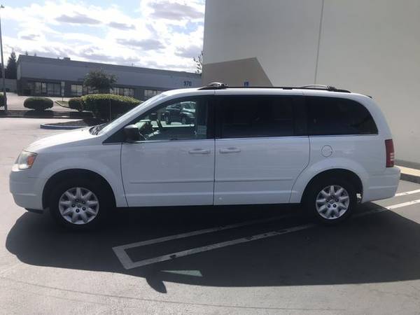 2010 Chrysler Town & Country LX Minivan 4D for sale in Pittsburg, CA – photo 6