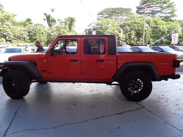 2020 Jeep Gladiator Sport S - - by dealer - vehicle for sale in Hilo, HI – photo 2