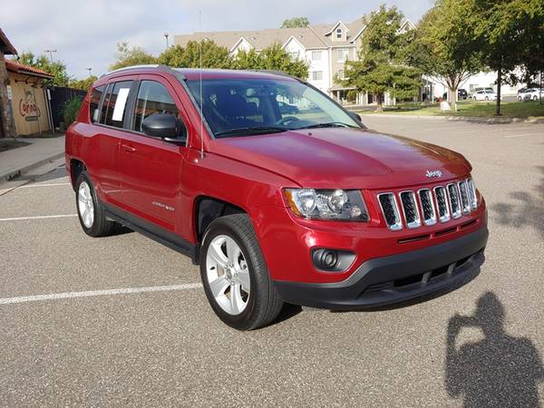 2016 JEEP COMPASS SPORT LOW MILES! 26+ MPG! RUNS/DRIVES LIKE NEW! for sale in Norman, OK – photo 2