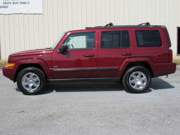 ** 2007 JEEP COMMANDER * 3RD ROW * 7 PASSENGER * VERY CLEAN ** for sale in Fort Oglethorpe, GA – photo 2