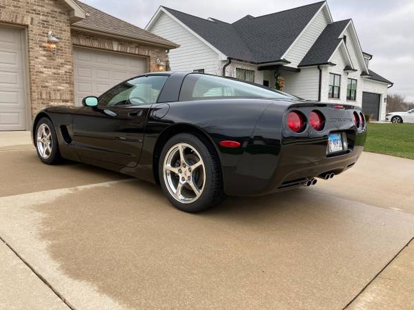 2001 Corvette 6 Speed 21k - cars & trucks - by owner - vehicle... for sale in Sycamore, IL – photo 3