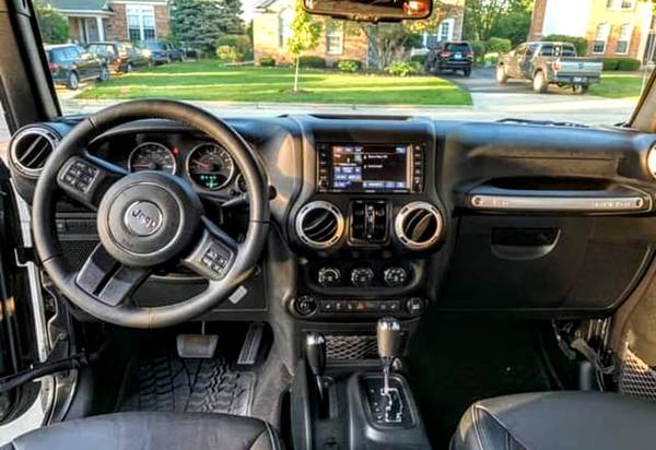 2017 Jeep Wrangler Unlimited Rubicon 4×4 (Only 14k Miles) - cars &... for sale in Loves Park, IL – photo 9