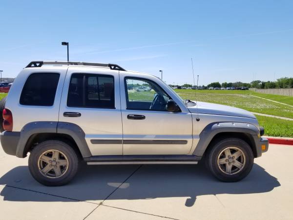 2006 Jeep Liberty Renegade silver auto Nice - - by for sale in Addison, TX – photo 8
