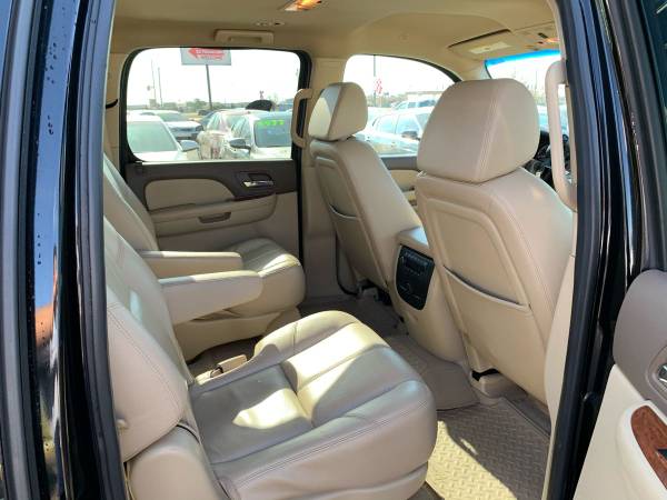 2008 GMC YUKON XL SLT,BUCKET SEATS, ONE OWNER, - cars & trucks - by... for sale in MOORE, OK – photo 11