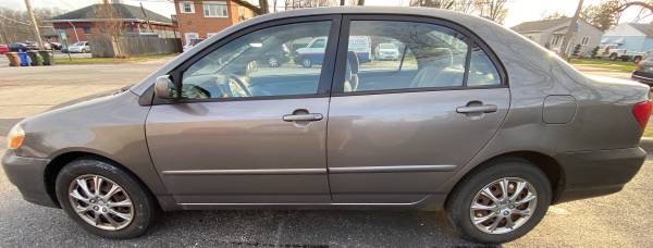 2004 Toyota Corolla LE - cars & trucks - by dealer - vehicle... for sale in Des Plaines, IL – photo 2