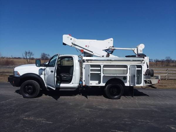 2012 Dodge Ram 5500 41 4x4 Diesel Bucket Truck Material Handling for sale in Gilberts, WI – photo 4