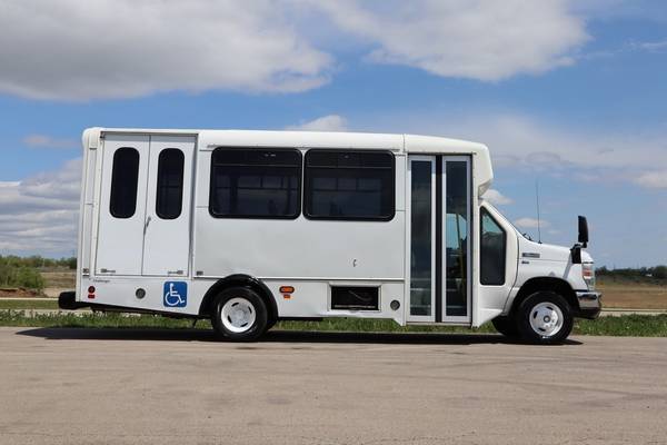2015 Ford E-450 15 Passenger Paratransit Shuttle Bus for sale in Crystal Lake, IL – photo 4
