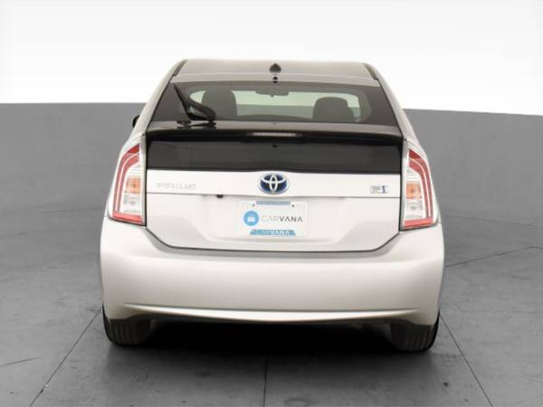 2013 Toyota Prius Three Hatchback 4D hatchback Silver - FINANCE... for sale in Bakersfield, CA – photo 9