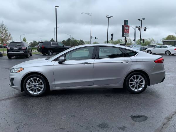 2019 Ford Fusion SE - Huge Touchscreen - Only 18k miles! - cars & for sale in Oak Forest, IL – photo 4