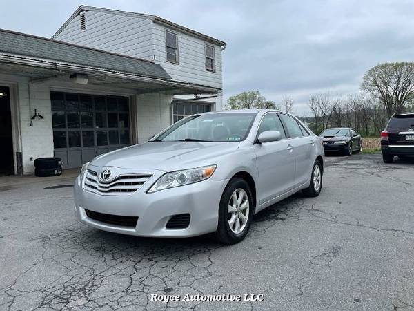 2011 Toyota Camry LE 6-Spd AT - - by dealer - vehicle for sale in York, PA – photo 5