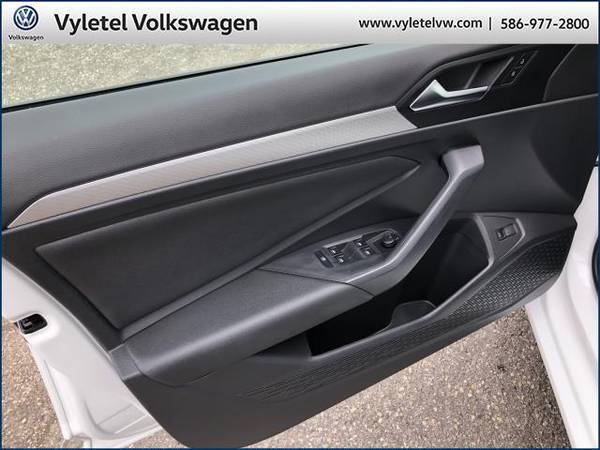 2020 Volkswagen Jetta sedan S Auto w/ULEV - Volkswagen Pure White for sale in Sterling Heights, MI – photo 12