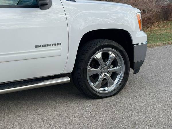2013 GMC Sierra 1500 Crew Cab - Financing Available! - cars & trucks... for sale in Junction City, KS – photo 7