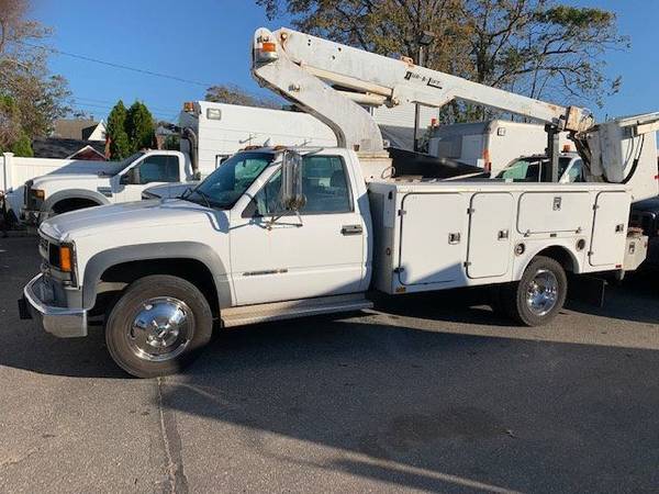 2000 Chevrolet C 3500 HD 34 FOOT BUCKET BOOM - cars & trucks - by... for sale in Massapequa Park, NY – photo 2