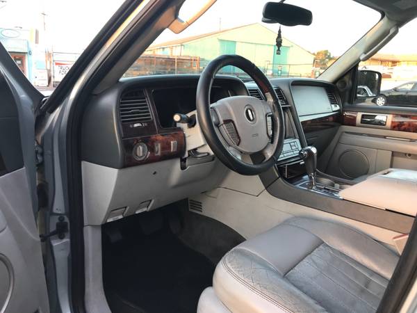 2005 Lincoln Navigator - cars & trucks - by owner - vehicle... for sale in torrence, CA – photo 10