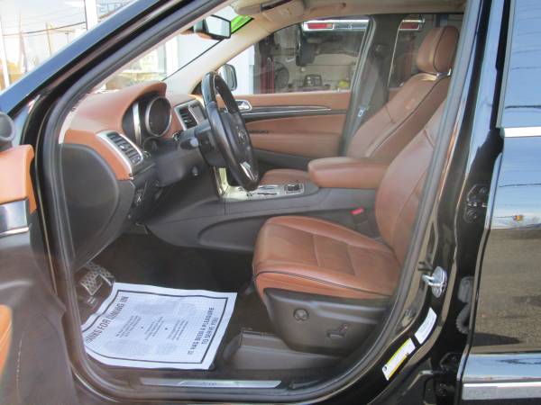 2012 JEEP GRAND CHEROKEE OVERLAND 5.7 V8 HEMI WHIT ALL THE TOYS -... for sale in East Providence, RI – photo 10