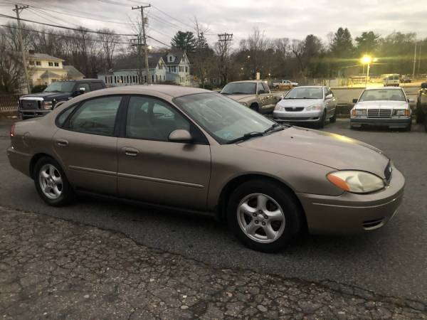2004 FORD TAURUS SEL 86.000 MILES - cars & trucks - by dealer -... for sale in Middleboro, RI – photo 2