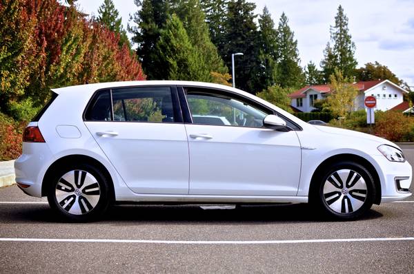 2016 Volkswagen e-Golf -- super clean -- no sales tax! - cars &... for sale in Bellevue, WA – photo 2