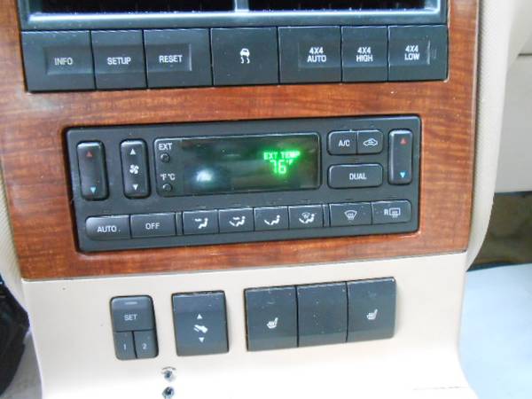 2006 Ford Explorer Eddie Bauer Navigation DVD Leather 3rd Row - cars... for sale in Seymour, NY – photo 11