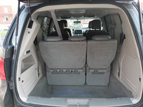 2010 Volkswagen Routan SEL-Auto Mini Van 8 passenger 3rd Row DVD -... for sale in Philadelphia, PA – photo 8