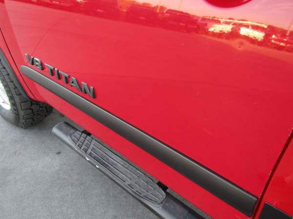 2011 Nissan Titan 4WD Crew Cab SWB PRO-4X Red for sale in Omaha, NE – photo 12