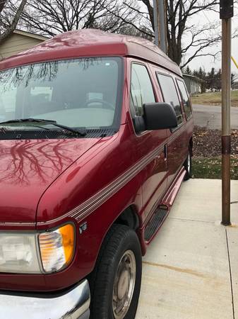 Wheelchair Accessible Handicap Van with lift. Extra Clean for sale in Osseo, MN – photo 7