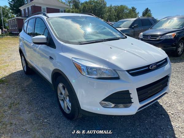 2016 Ford Escape SE 4WD 6-Speed Automatic - cars & trucks - by... for sale in Pelham, NH – photo 3