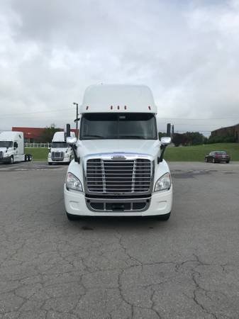 Freightliner Cascadia, Kenworth T680, Peterbilt 579 - Available Now! for sale in Lavergne, IL – photo 11