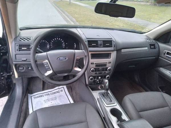 2011 Ford Fusion SE - cars & trucks - by owner - vehicle automotive... for sale in Oldsmar, FL – photo 2