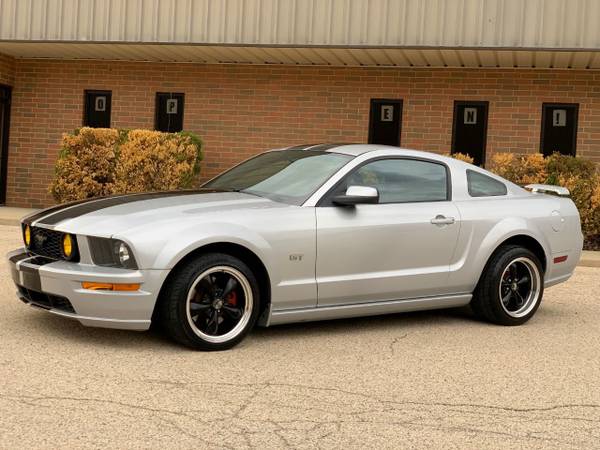 2005 FORD MUSTANG GT V8 ONLY 70k-MILES 1-OWNER LOW-MILES CLEAN for sale in Elgin, IL – photo 23