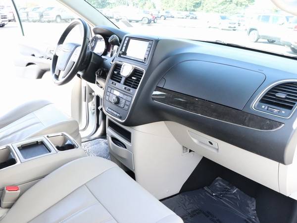 2016 Chrysler Town & Country Touring Passenger Van for sale in Walla Walla, WA – photo 15