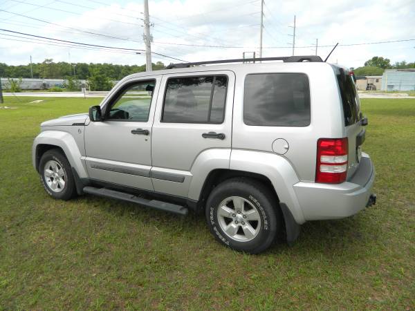 JEEP LIBERTY 4x4 NICE SUV PRICED TO SELL - - by dealer for sale in Jacksonville, FL – photo 3