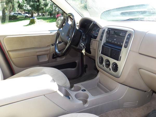 2005 Ford Explorer - low miles for sale in Cave Junction, OR – photo 11