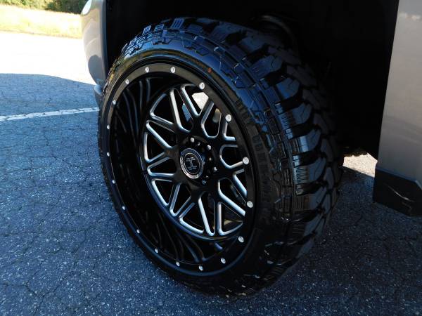 LIFTED 17 CHEVY SILVERADO LT Z71 CREW 4X4 22X12 *NEW 33X12.50 MT'S!!... for sale in KERNERSVILLE, NC – photo 24
