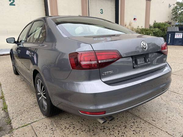 2018 VolksWagen Jetta Se Gry/Blk 24 K miles Clean Title Paid Off for sale in Baldwin, NY – photo 5