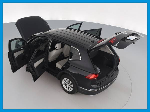 2018 VW Volkswagen Tiguan 2 0T SE 4MOTION Sport Utility 4D suv Black for sale in NEWARK, NY – photo 17