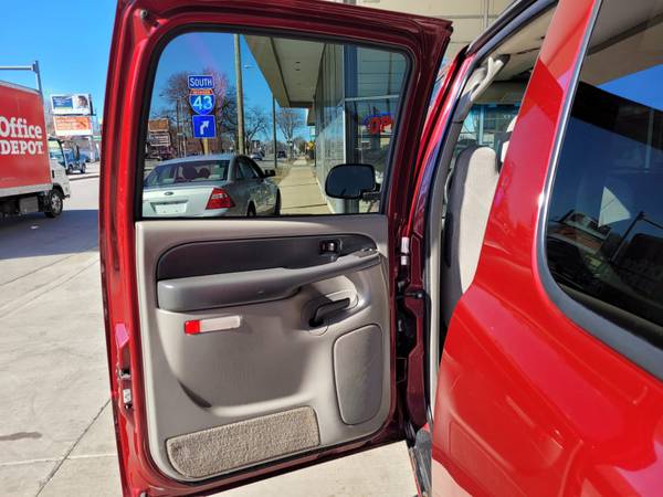 2003 GMC YUKON XL - - by dealer - vehicle automotive for sale in MILWAUKEE WI 53209, WI – photo 23