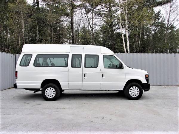 2008 FORD E 250 SUPER DUTY EXTENDED WHEELCHAIR VAN HANDICAP - cars & for sale in Brentwood, NY – photo 2