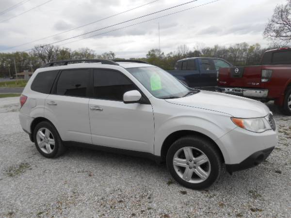 2009 SUBARU FORESTER AWD - - by dealer - vehicle for sale in Pekin, IL – photo 4