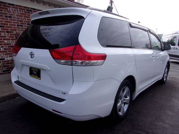 2014 Toyota Sienna LE 8-Seat, 101k Miles, White/Grey, P Doors for sale in Franklin, VT – photo 3