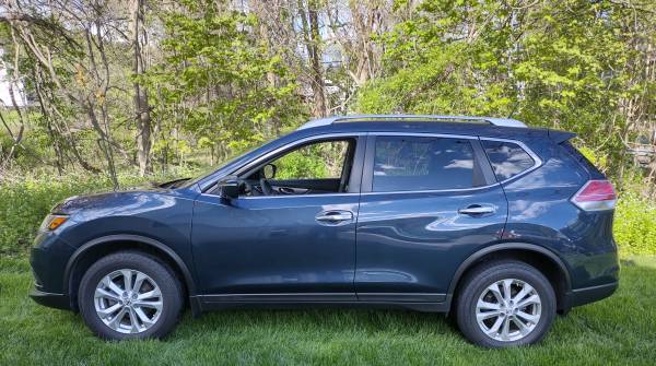 2015 Rogue SV AWD, 31k mi, 1 owner, clean title for sale in Haverhill, MA – photo 2