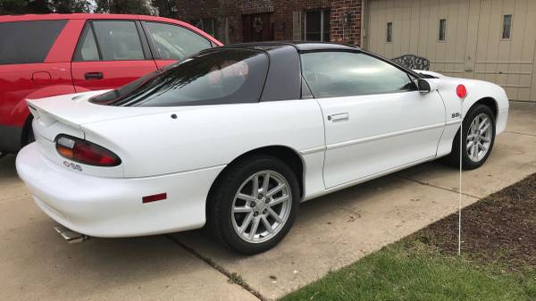 2002 Chevrolet Camaro SS (35TH ANNIVERSARY) LOW MILES - cars & for sale in Chicago, IL – photo 10