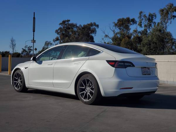 Tesla Model 3 - cars & trucks - by owner - vehicle automotive sale for sale in Los Angeles, CA – photo 4