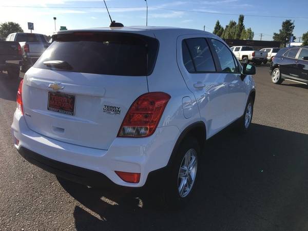 2020 Chevy Chevrolet Trax LS suv White - cars & trucks - by dealer -... for sale in Flagstaff, AZ – photo 11