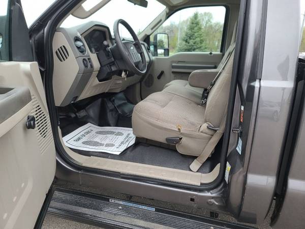 2008 Ford F-250 Super Duty 2dr Regular Cab 4WD ONLY 32K MILES - cars for sale in Faribault, WI – photo 12