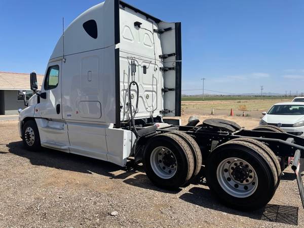 two 2013 Freightliner Cascadia auto runs great - - by for sale in Peoria, AZ – photo 8