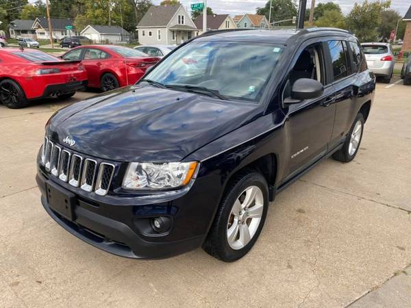 2011 Jeep Compass Latitude *76K Miles!* Clean Title! - cars & trucks... for sale in Lincoln, IA – photo 4