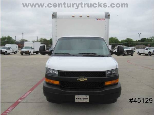 2019 Chevrolet 3500 Express DRW Cube Van White Priced to Sell for sale in Grand Prairie, TX – photo 11