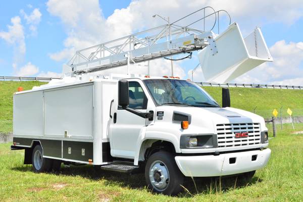 2006 GMC C5500 NON-CDL BUCKET LADDER TRUCK 42FT - - by for sale in Other, MS – photo 3